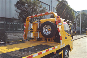 江岸附近汽车搭电救援电话